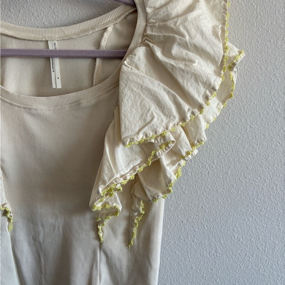 Anthropologie Oversized Ruffles Short Sleeve Ribbed Top Women’s Medium Cream - Picture 7 of 12